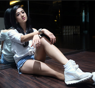 Natasha Ratulangi | Selebriti 2